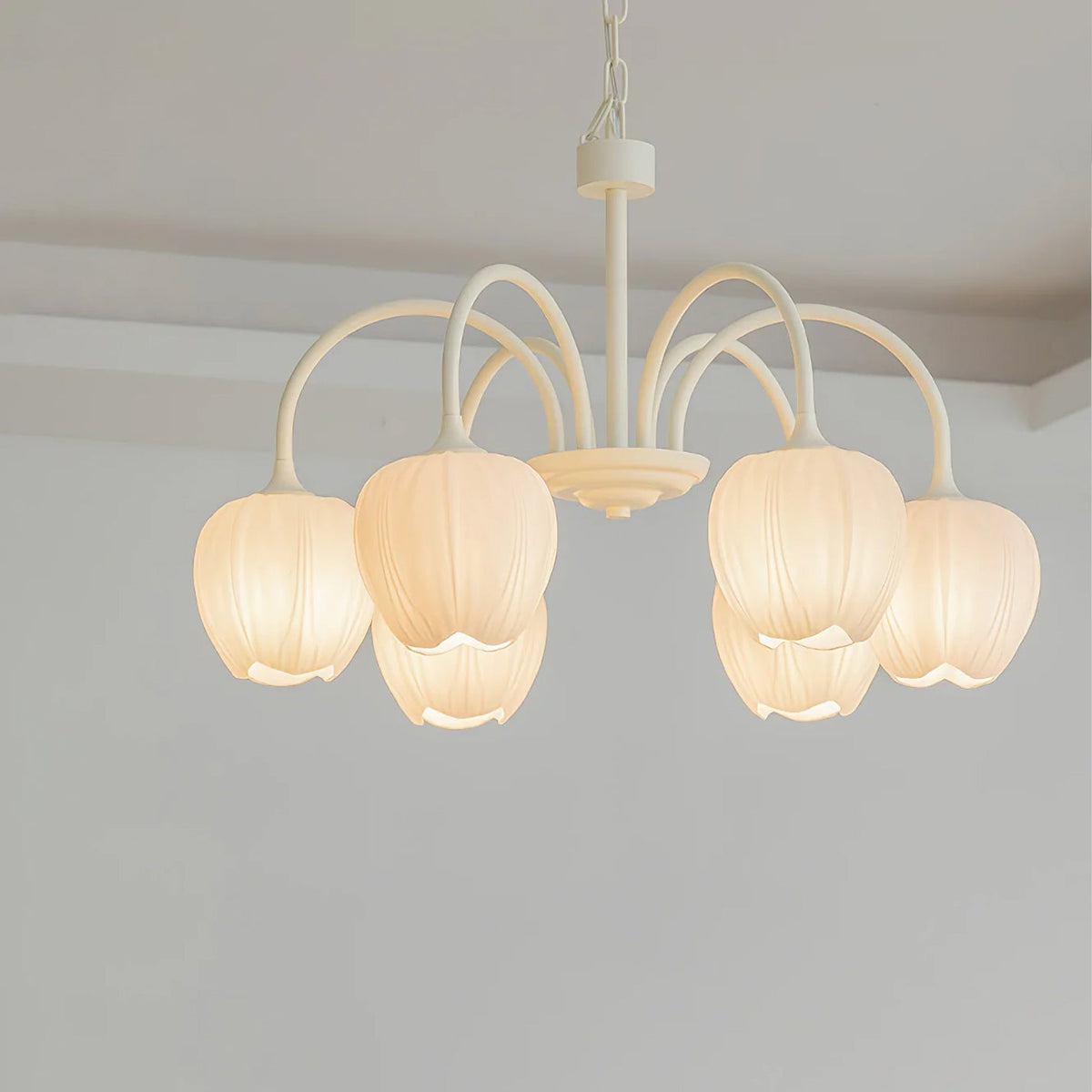 Tilda Tulip Chandelier, 6 lights, Creamy white