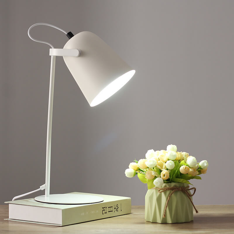 Table Lamp in white