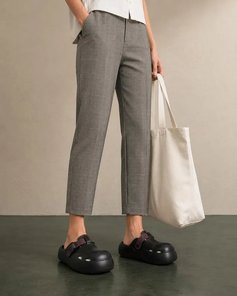 Platform Foam Clogs in black