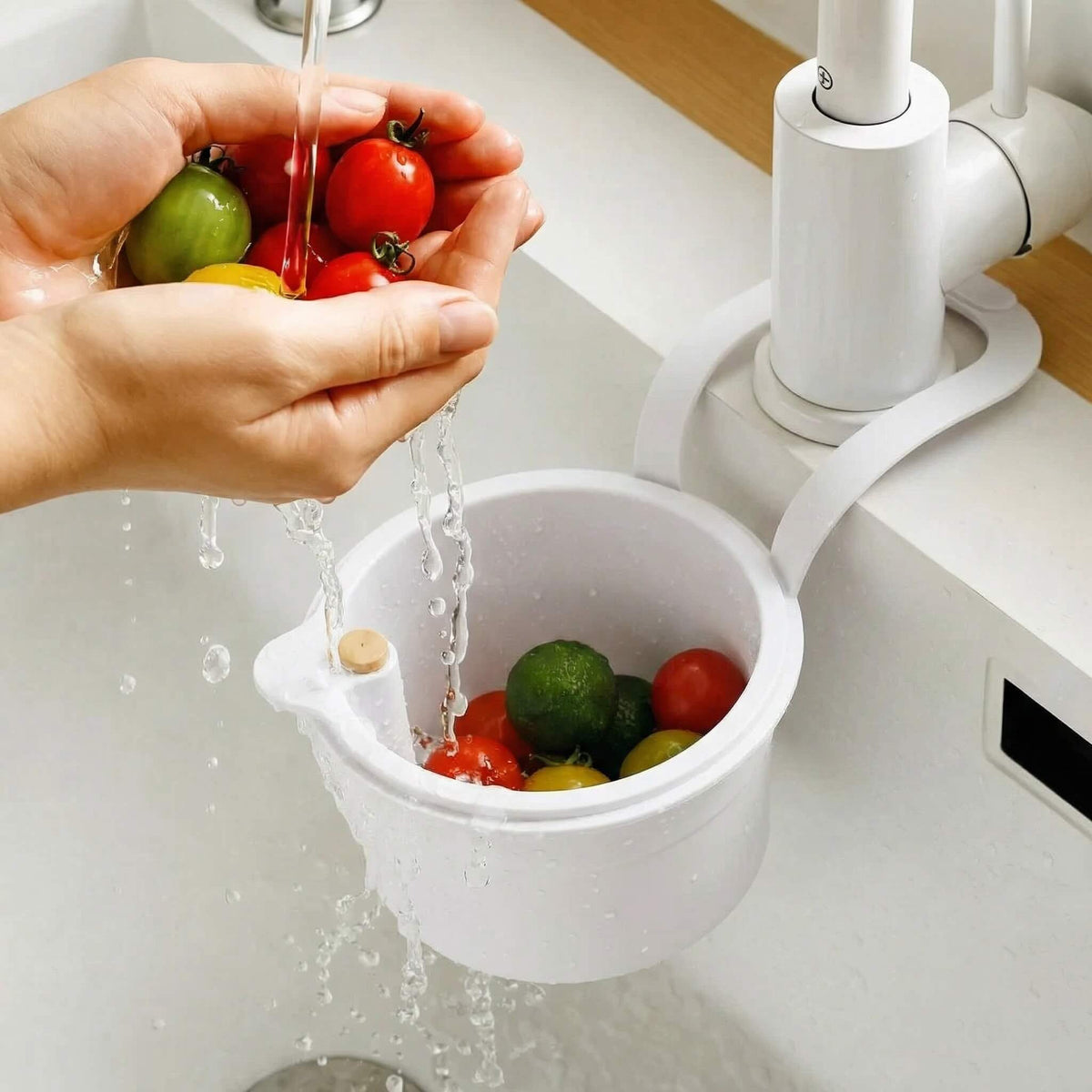 Hanging Sink Strainer Basket in white
